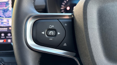 Volvo XC40 2.0 B4P Ultra Dark 5dr Auto Petrol Estate